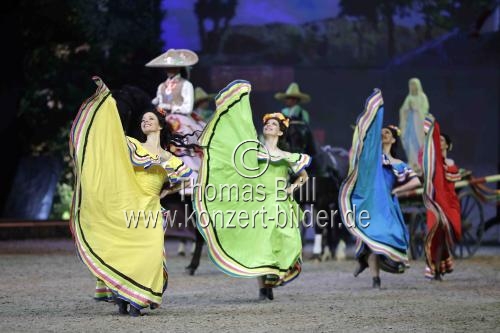 Europäische Pferdeshow CAVALLUNA gastiert mit ihrem Programm 