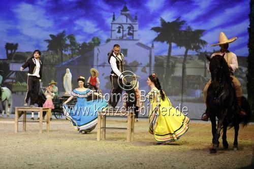 Europäische Pferdeshow CAVALLUNA gastiert mit ihrem Programm 