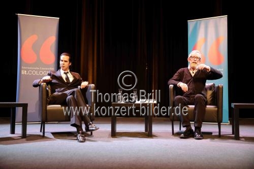 Australische Musiker Nick Cave im Gespräch mit dem irischen Autor Seán O’Hagan im Rahmen der lit.Cologne im Theater am Tanzbrunnen Köln (&copy; Thomas Brill)