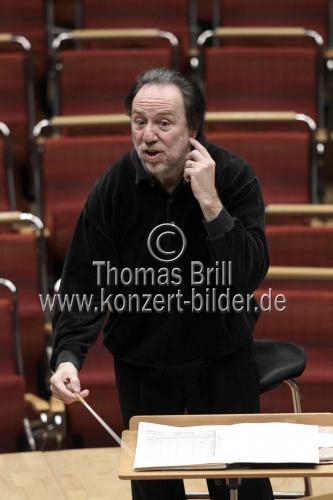 Italienischer Dirigent Riccardo Chailly leitet die Wiener Philharmoniker in der Philharmonie Kln (© Thomas Brill)