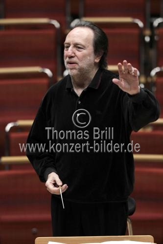 Italienischer Dirigent Riccardo Chailly leitet die Wiener Philharmoniker in der Philharmonie Kln (© Thomas Brill)