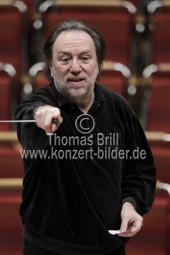 Italienischer Dirigent Riccardo Chailly leitet die Wiener Philharmoniker in der Philharmonie Kln (&copy; Thomas Brill)