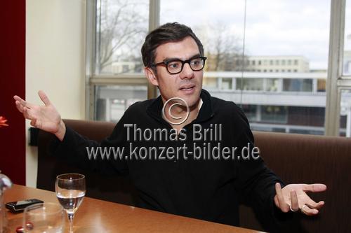 Französischer Regisseur Laurent Chétouane im Interview über seine Inscenierungen 