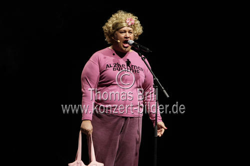 Deutsche Komikerin Ilka Bessin gastierte als Cindy aus Marzahn auf ihrer 