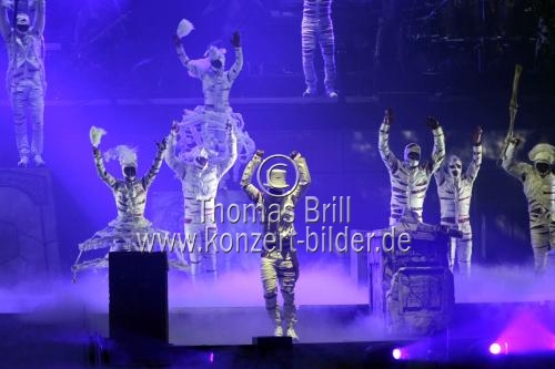 Französische Zirkus Cirque du Soleil gastiert mit seinem Programm 