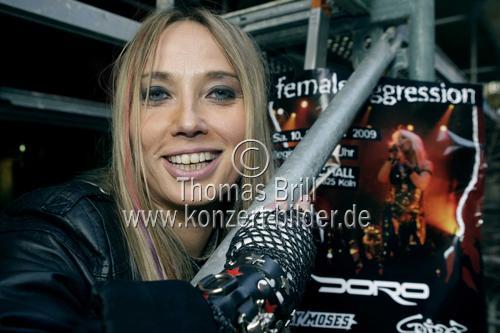 Deutsche Thrash-Metal-Sängerin Sabina Classen beim Internationaler Kongress 