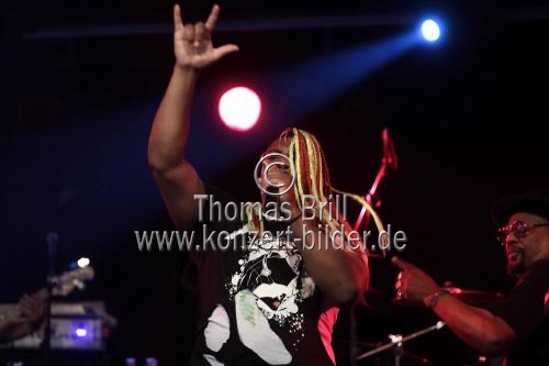 Amerikanische Funk-Musiker George Clinton gastiert mit seiner Band Parliament Funkadelic auf seiner 