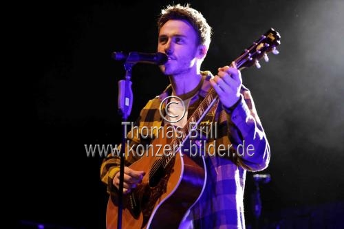Deutscher Sänger Thomas Hübner alias Clueso gastierte auf seiner 