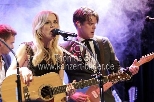 Niederländisches Gesangsduo The Common Linnets gastiert auf ihrer 
