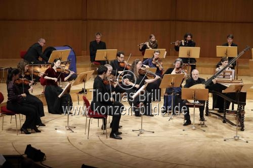 Deutsche Sopranistin Simone Kermes gastiert in Begleitung des Concerto Köln unter der Leitung des des Konzertmeisters Emilio Percan mit dem Programm 