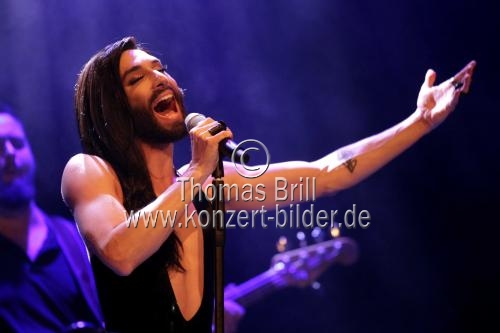 Österreichischer Sänger und Travestiekünstler Thomas „Tom“ Neuwirth alias Conchita Wurst gastiert auf ihrer 