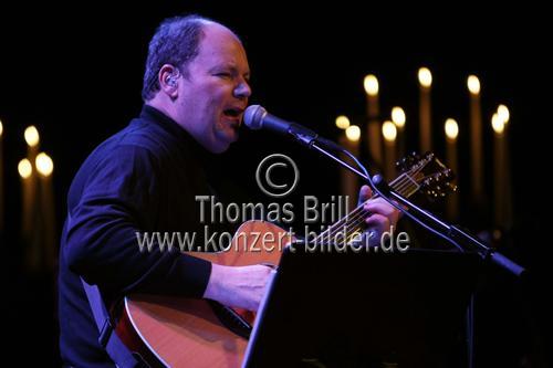 Amerikanischer Sänger und Songschreiber Christopher Cross gastiert auf seiner 