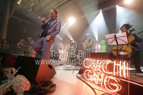 Deutsche Musikgruppe Crucchi Gang eröffnet im Rahmen ihrer 