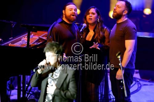 Englischer Jazz-Pianist und Sänger Jamie Cullum gastiert auf seiner 