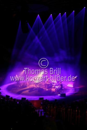 Britischer Gitarrist und Sänger Charlie Cunningham gastiert auf seiner 