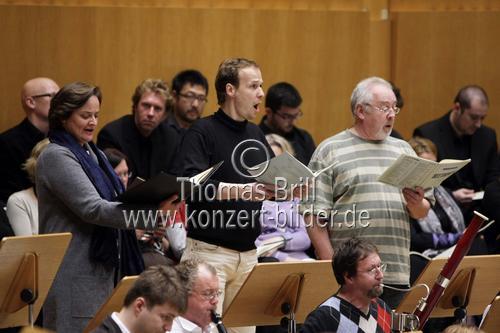 Belgischer Dirigent Philippe Herreweghe leitet die Königliche Philharmonie Flandern in der Kölner Philharmonie (© Thomas Brill)