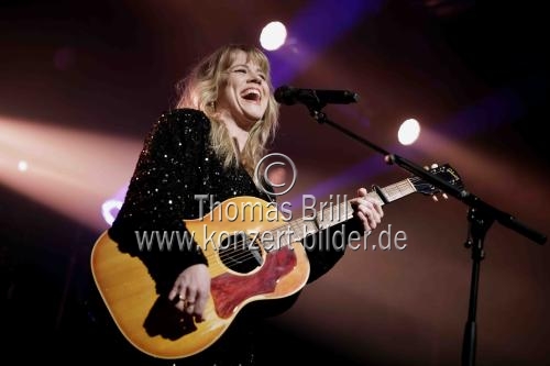 Niederländische Sängerin Ilse DeLange gastiert auf ihrer 
