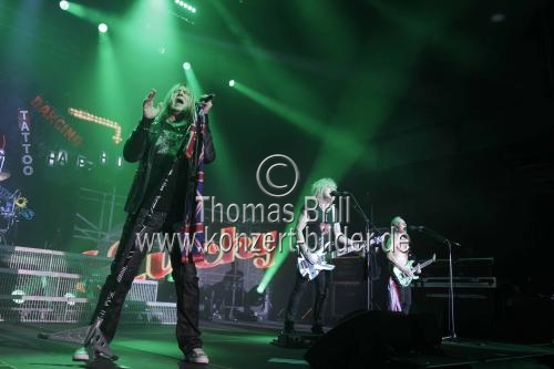 Britische Hard-Rock-Band Def Leppard gastiert auf ihrer 