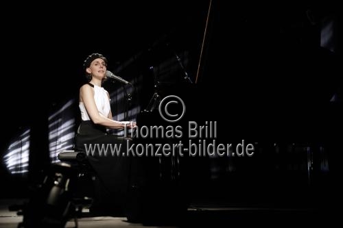 Deutsche Pop, Jazz und Chanson-Sängerin Anna Depenbusch gastiert auf ihrer 