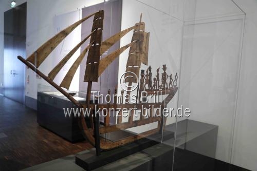 Ausstellung „Der Wilde schlägt zurück“ – Kolonialzeitliche Europäerdarstellungen“ gastiert vom 16. März bis 3. Juni 2018 im Rautenstrauch-Joest-Museum Köln (© Thomas Brill)