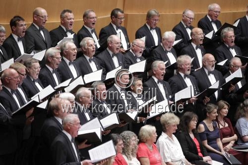 Deutz-Chor Köln und die Württembergische Philharmonie Reutlingen gastieren unter der Leitung von Heinz Walter Florin gastieren mit dem Konzert 