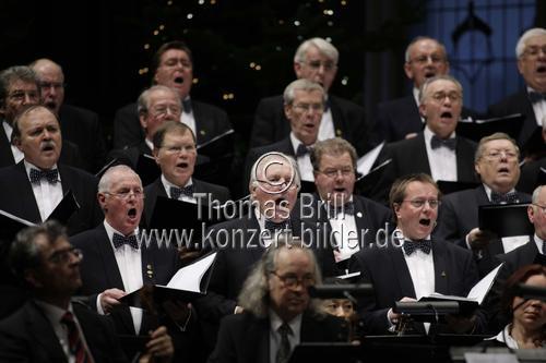 Weihnachtskonzert des Deutz-Chor Köln in Begleitung der Domstadt Philharmoniker unter der Leitung von Heinz Walter Florin im Gürzenich Köln (© Thomas Brill)