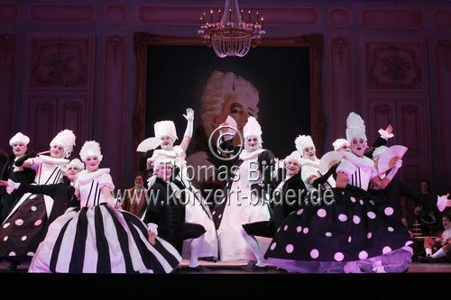 Divertissementchen Ne Kölsche als Edelmann, dem Gastspiel der Cäcilia Wolkenburg 2008 im Opernhaus Köln (&copy; )