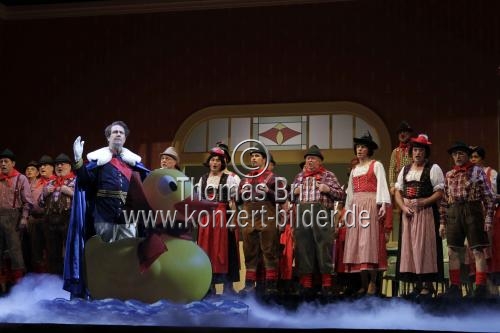 Divertissementchen Kölner Jungfrau, dringend gesucht, dem Gastspiel der Cäcilia Wolkenburg 2012 im Opernhaus Köln (&copy; )