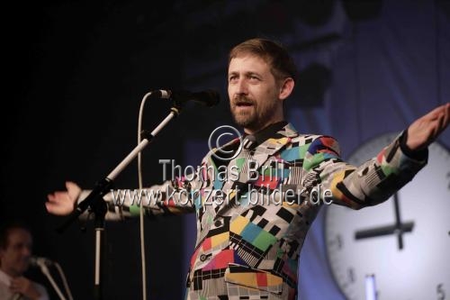 Britische Pop-Band The Divine Comedy mit Sänger Neil Hannon gastiert auf ihrer 