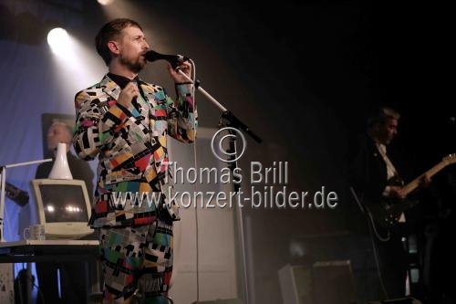 Britische Pop-Band The Divine Comedy mit Sänger Neil Hannon gastiert auf ihrer 