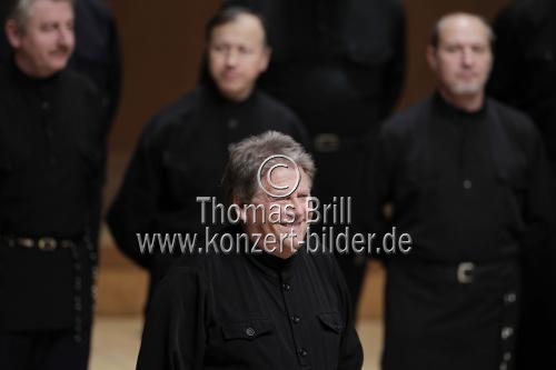 Russischer Männer-Chor Don Kosaken Chor Serge Jaroff gastiert unter der Leitung von Wanja Hlibka in der Philharmonie Köln (© Thomas Brill)