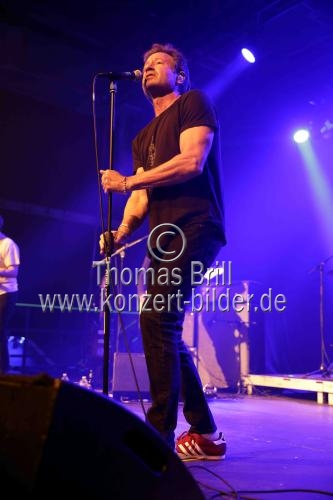 Amerikanischer Musiker David Duchovny gastiert auf seiner 