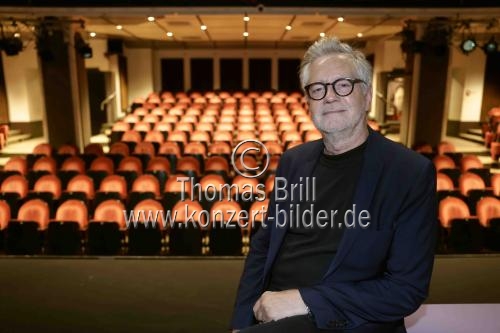 Geschäftsführer des Theater am Dom Köln Oliver Durek im Interview bezüglich Planung, Inszenierung und Wirtschaften eines Theaterensembles ohne öffentliche Förderung im Theater am Dom Köln (&copy; Thomas Brill)