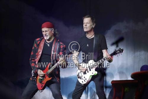 Österreichische Pop-Rock-Band Erste Allgemeine Verunsicherung gastiert auf ihrer 