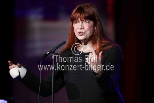 Deutsche Sängerin Katja Ebstein gastiert auf ihrer 