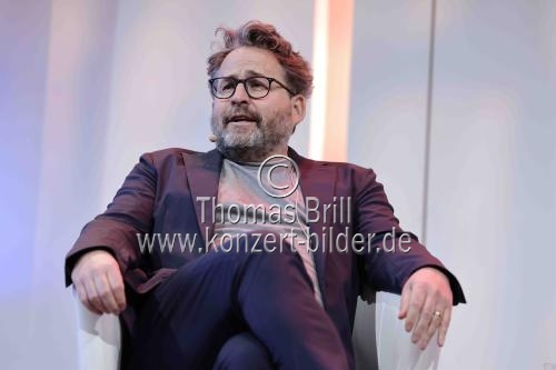 Slowenische Philosoph Slavoj Žižek diskutiert mit dem Chefredakteur des Philosophie Magazin Dr. Wolfram Eilenberger über 