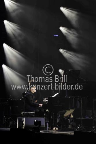 Italienische Pianist Ludovico Einaudi gastiert mit seinem Ensemble auf seiner 