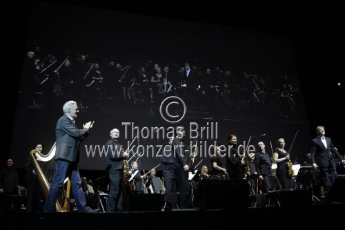 eisige welten - Live in Concert gastiert mit dem schweizer Fernseh-Moderator Max Moor in der Lanxess-Arena Köln (© Thomas Brill)