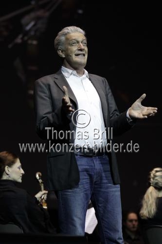 eisige welten - Live in Concert gastiert mit dem schweizer Fernseh-Moderator Max Moor in der Lanxess-Arena Köln (© Thomas Brill)