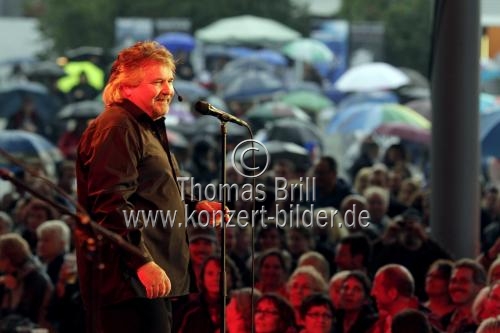Tommy Engel gastiert mit seiner Band auf seiner 