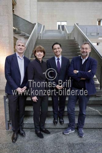 Kolumbianische Dirigent Andrés Orozco-Estrada wurde als übernimmt als Kölner Generalmusikdirektor und Gürzenich Kapellmeister im Historischen Rathaus der Stadt Köln vorgestellt (© Thomas Brill)