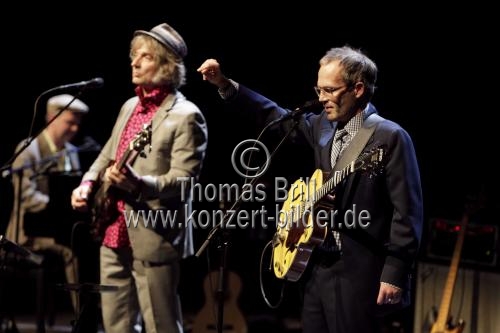 Deutsche Indie-Pop-Band Erdmöbel gastiert mit Sänger Markus Berges auf ihrer 