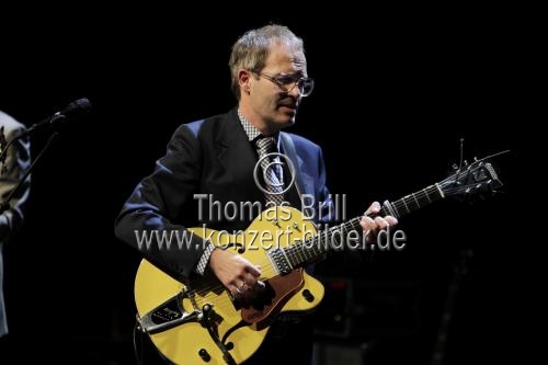 Deutsche Indie-Pop-Band Erdmöbel gastiert mit Sänger Markus Berges auf ihrer 