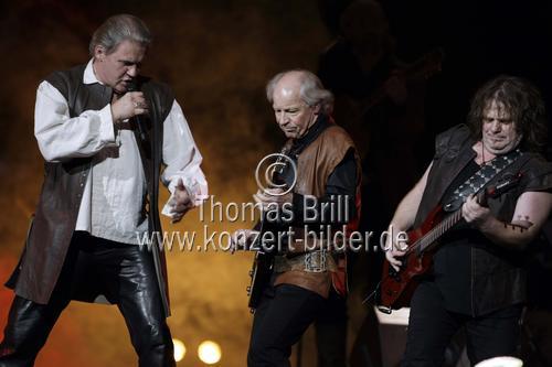 Excalibur - The Celtic Rock Opera gastiert mit Michael Mendl als Zauberer Merlin in der Lanxess-Arena Köln (© Thomas Brill)