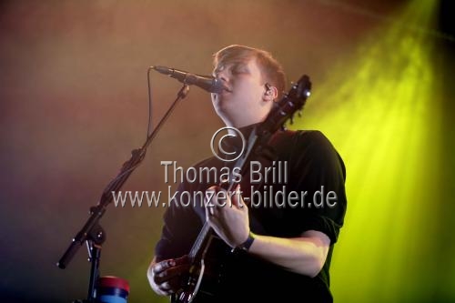 Englischer Singer-Songwriter George Ezra gastiert auf seiner 