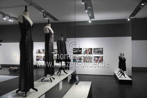 Ausstellung „Fast Fashion. Die Schattenseiten der Mode“ gastiert vom 12. Oktober 2018 bis 24. Februar 2019 im Rautenstrauch-Joest-Museum Köln (&copy; Thomas Brill)