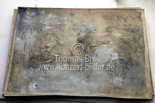 Deutsche Künstler Jürgen Klauke in seinem Atelier Köln (© Thomas Brill)