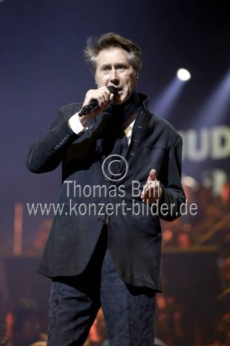 Britsche Sänger Bryan Ferry bei der Night of the Proms 2018 in der Lanxess-Arena Köln (© Thomas Brill)