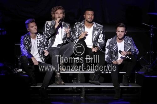 Deutsche Schlager-Boygroup Feuerherz gastiert im Musical Dome Köln (© Thomas Brill)