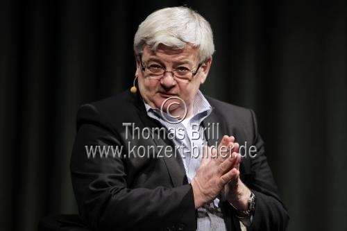Deutsche Politiker Joschka Fischer und den deutschen Historiker Echart Conze bei der lit.COLOGNE 2011 im Gürzenich Köln (&copy; Thomas Brill)